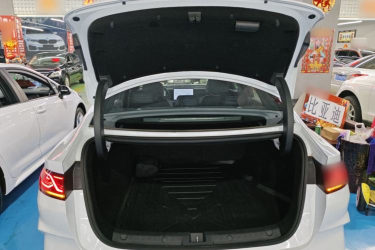 Used BYD Qin L 2024 DM-i 80KM Beyond Model Trunk