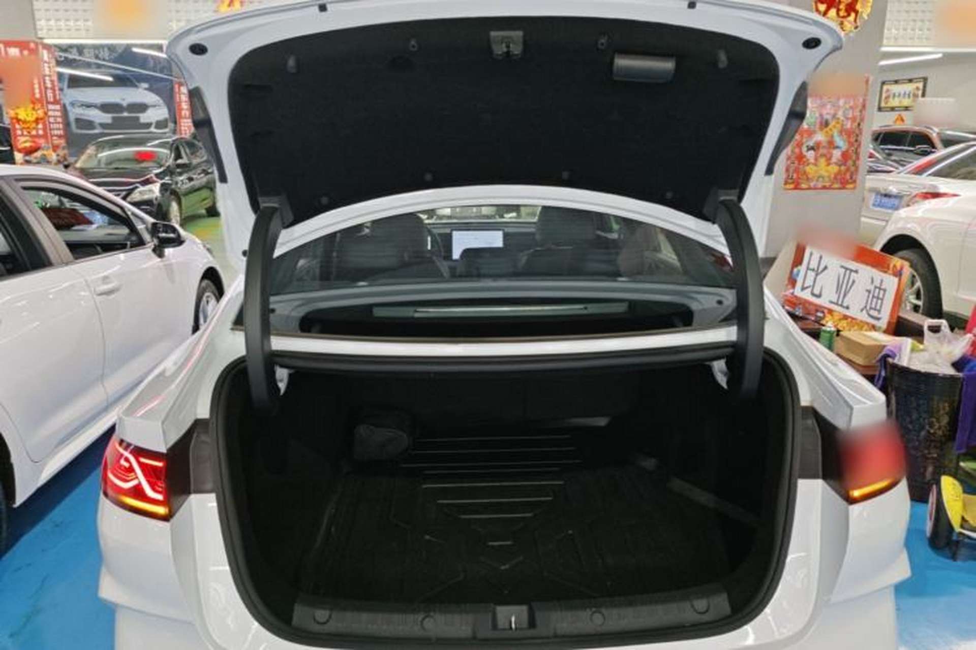 Used BYD Qin L 2024 DM-i 80KM Beyond Model Trunk