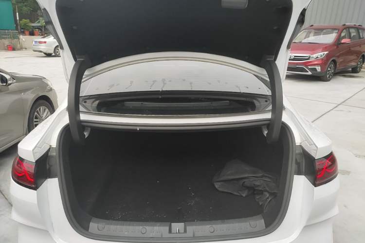 Used BYD Qin L 2024 DM-i 80KM Leading Model Trunk