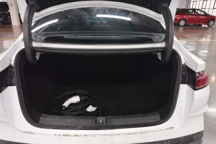 Used BYD Qin L 2024 DM-i 80KM Leading Model Trunk