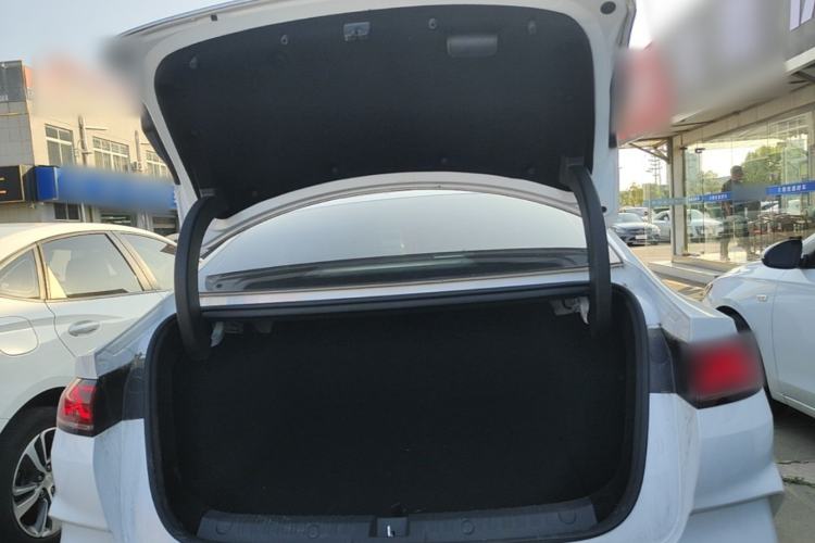 Used BYD Qin L 2024 DM-i 80KM Leading Model Trunk