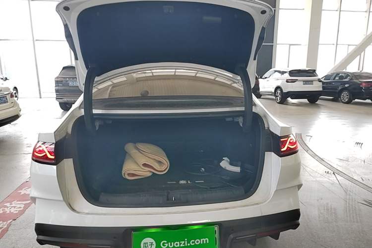 Used BYD Qin L 2024 DM-i 80KM Leading Model Trunk