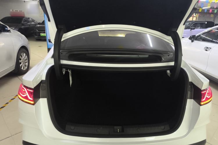 Used BYD Qin L 2024 DM-i 120KM Leading Model Trunk