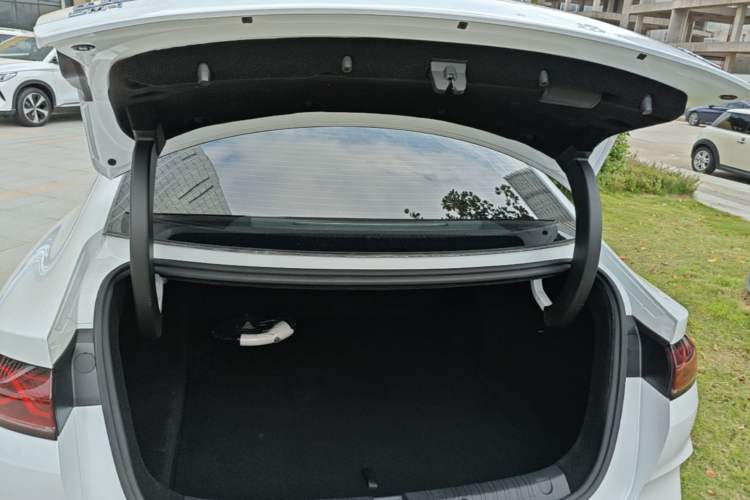 Used BYD Qin L 2024 DM-i 80KM Beyond Model Trunk