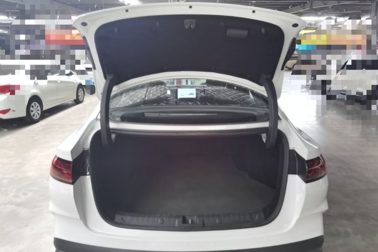 Used BYD Qin L 2024 DM-i 120KM Beyond Model Trunk