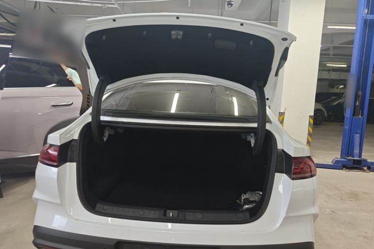 Used BYD Qin L 2024 DM-i 120KM Leading Model Trunk