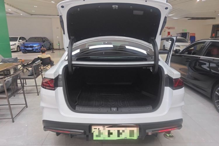 Used BYD Qin L 2024 DM-i 120KM Leading Model Trunk