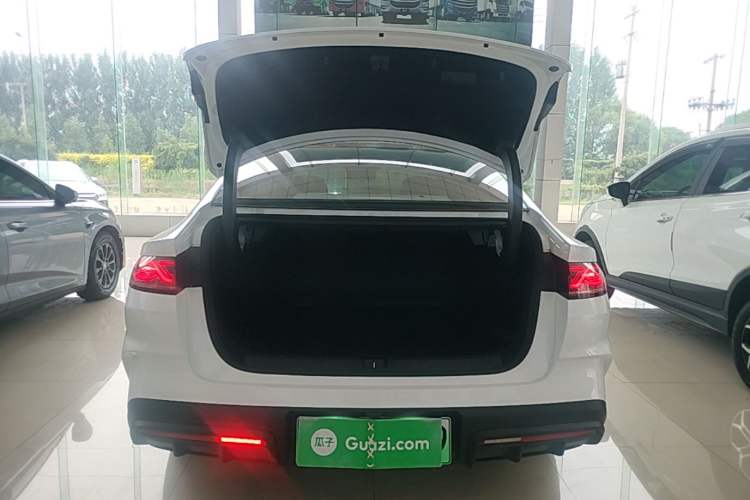 Used BYD Qin L 2024 DM-i 80KM Leading Model Trunk