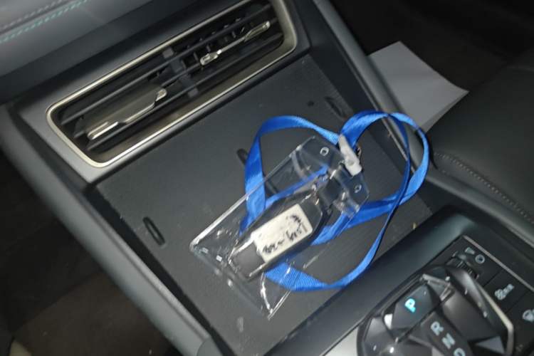 Used BYD Qin L 2024 DM-i 80KM Beyond Model Vehicle Key