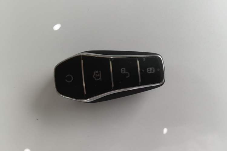 Used BYD Qin L 2024 DM-i 120KM Beyond Model Vehicle Key