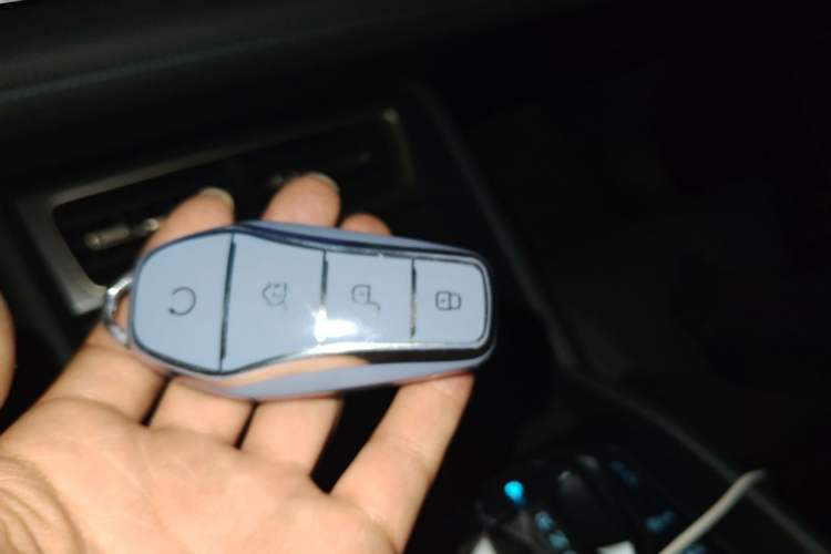 Used BYD Qin L 2024 DM-i 80KM Beyond Model Vehicle Key