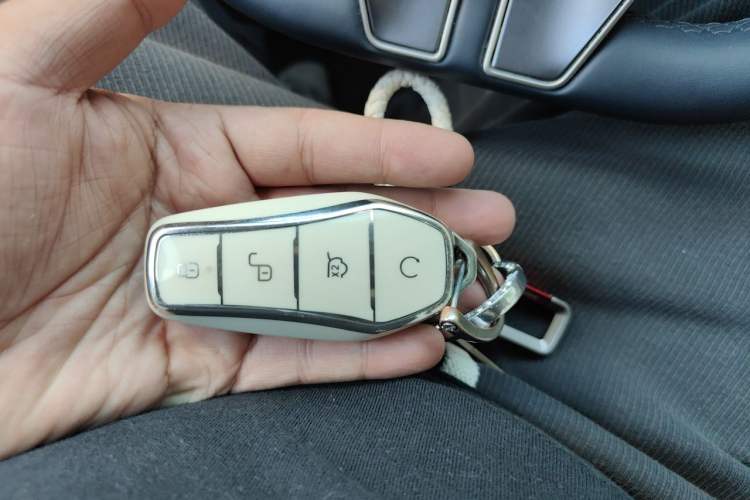 Used BYD Qin L 2024 DM-i 120KM Beyond Model Vehicle Key