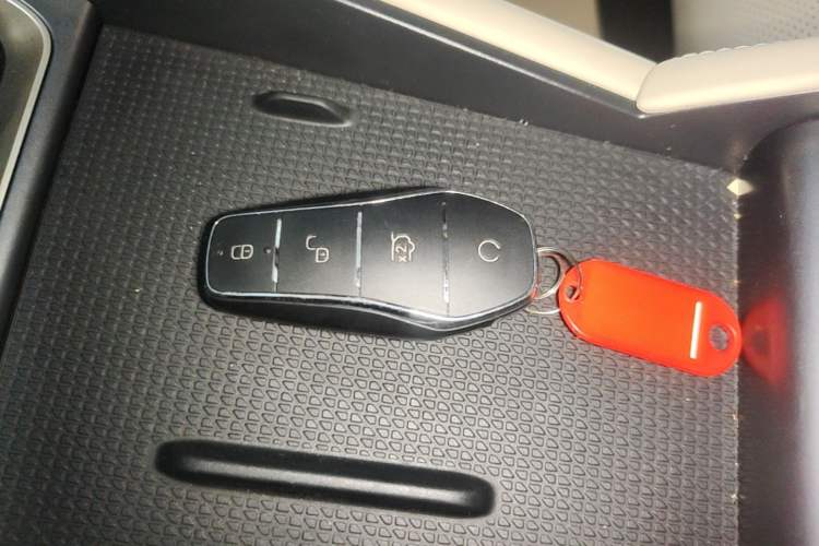 Used BYD Qin L 2024 DM-i 120KM Leading Model Vehicle Key