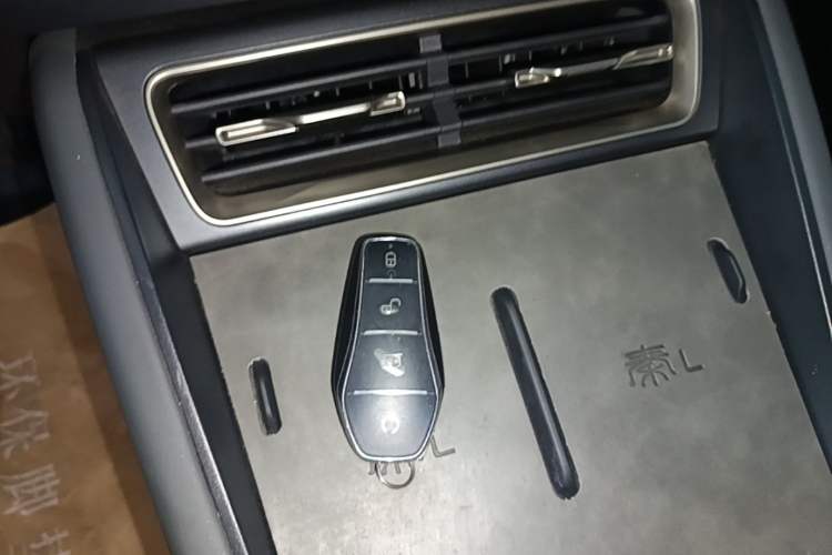 Used BYD Qin L 2024 DM-i 120KM Leading Model Vehicle Key