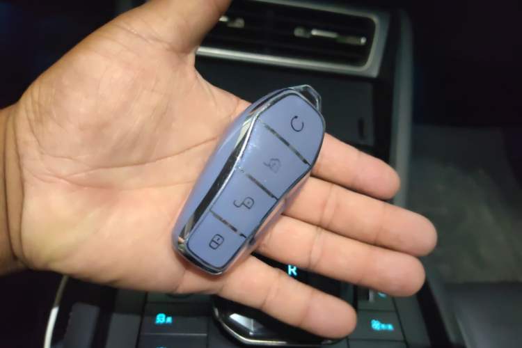 Used BYD Qin L 2024 DM-i 80KM Beyond Model Vehicle Key