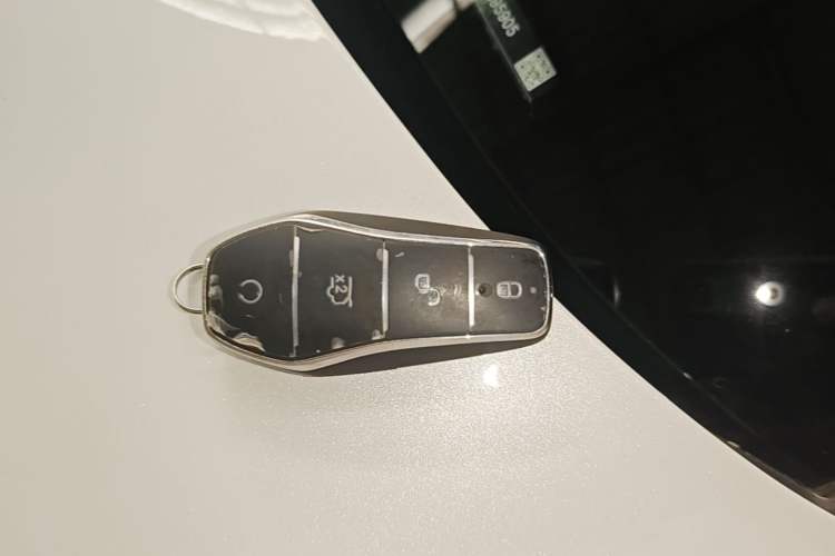 Used BYD Qin L 2024 DM-i 80KM Leading Model Vehicle Key