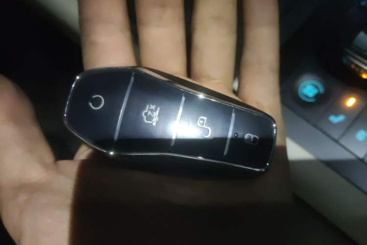 Used BYD Qin L 2024 DM-i 120KM Beyond Model Vehicle Key