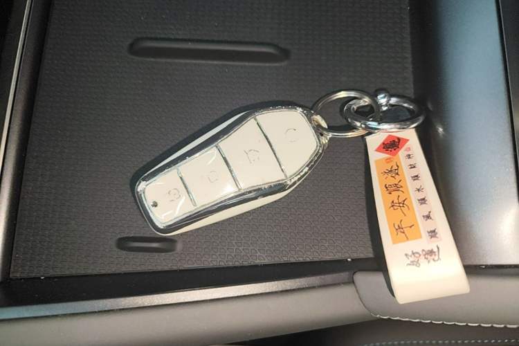 Used BYD Qin L 2024 DM-i 80KM Beyond Model Vehicle Key