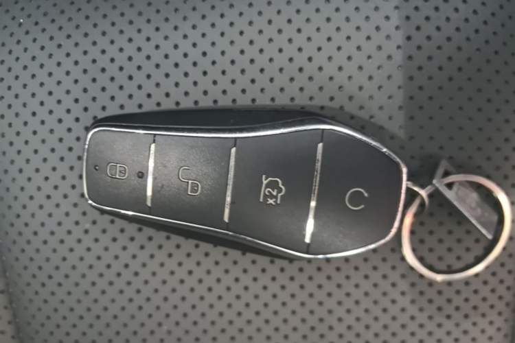 Used BYD Qin L 2024 DM-i 120KM Leading Model Vehicle Key
