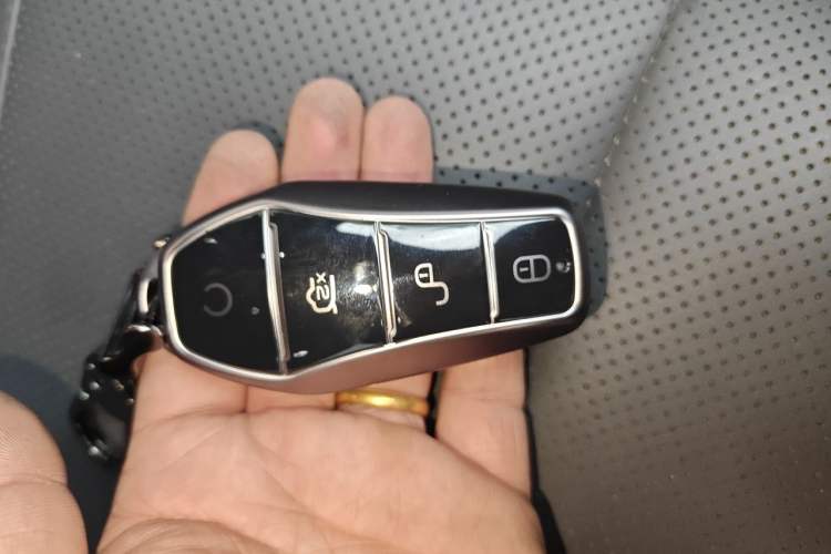 Used BYD Qin L 2024 DM-i 120KM Leading Model Vehicle Key
