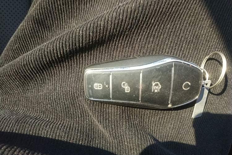 Used BYD Qin L 2024 DM-i 80KM Beyond Model Vehicle Key