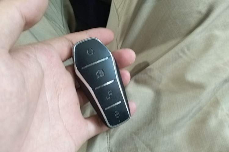 Used BYD Qin L 2024 DM-i 120KM Excellence Model Vehicle Key