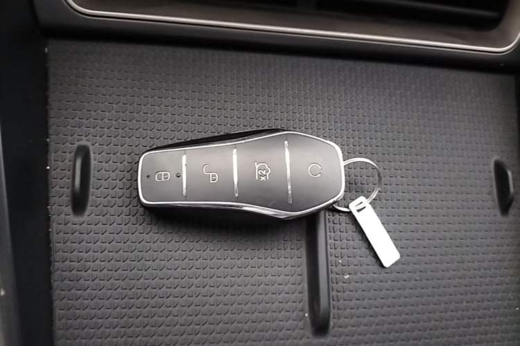 Used BYD Qin L 2024 DM-i 80KM Beyond Model Vehicle Key