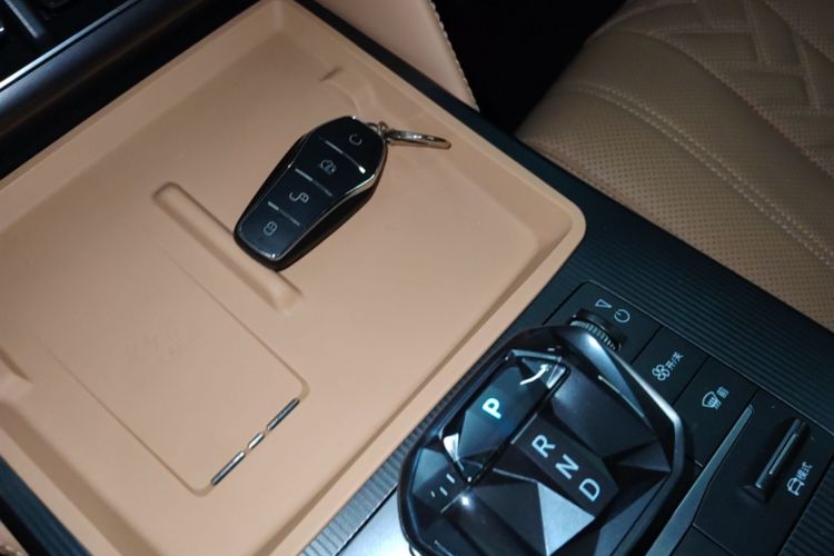 Used BYD Qin L 2024 DM-i 120KM Beyond Model Vehicle Key