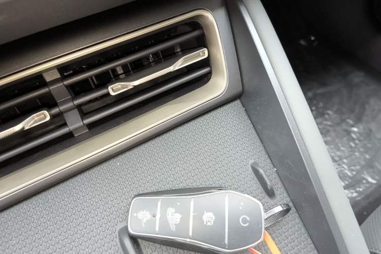 Used BYD Qin L 2024 DM-i 120KM Beyond Model Vehicle Key