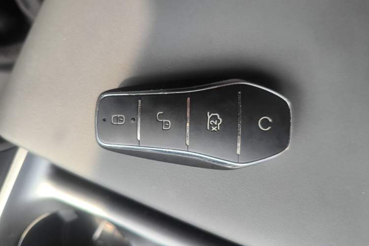 Used BYD Qin L 2024 DM-i 80KM Leading Model Vehicle Key