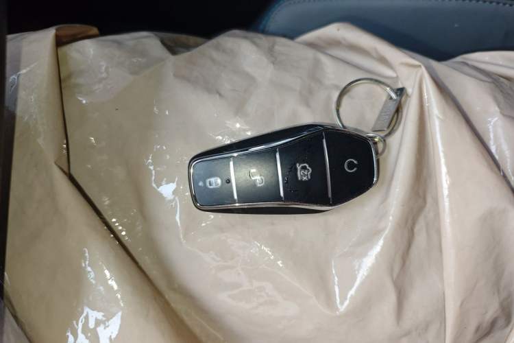 Used BYD Qin L 2024 DM-i 80KM Beyond Model Vehicle Key