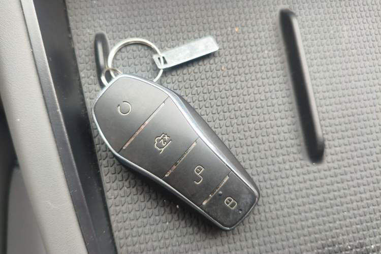 Used BYD Qin L 2024 DM-i 80KM Beyond Model Vehicle Key
