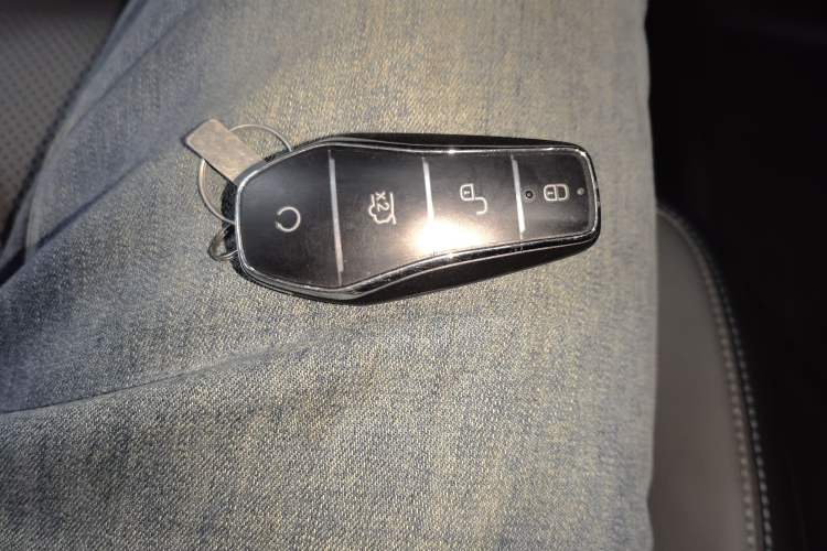 Used BYD Qin L 2024 DM-i 120KM Leading Model Vehicle Key