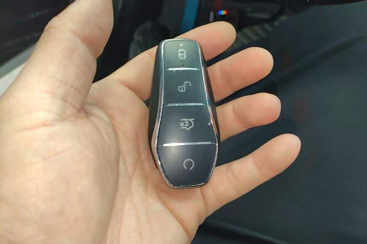 Used BYD Qin L 2024 DM-i 80KM Leading Model Vehicle Key