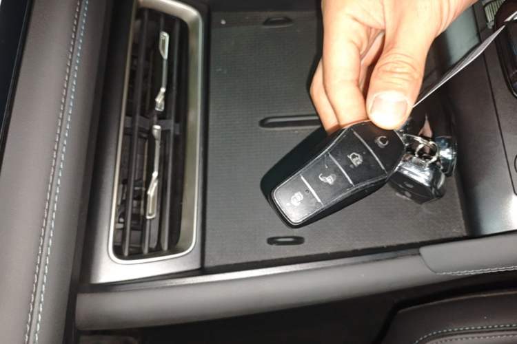 Used BYD Qin L 2024 DM-i 120KM Beyond Model Vehicle Key