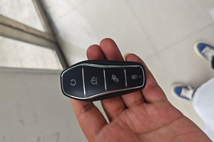 Used BYD Qin L 2024 DM-i 80KM Leading Model Vehicle Key