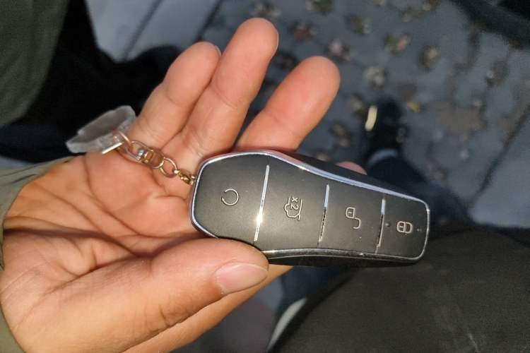 Used BYD Qin L 2024 DM-i 80KM Beyond Model Vehicle Key