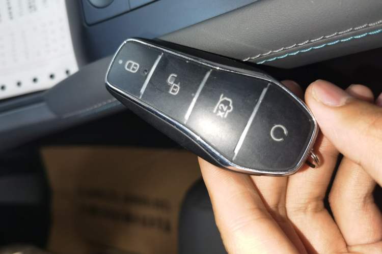 Used BYD Qin L 2024 DM-i 80KM Leading Model Vehicle Key