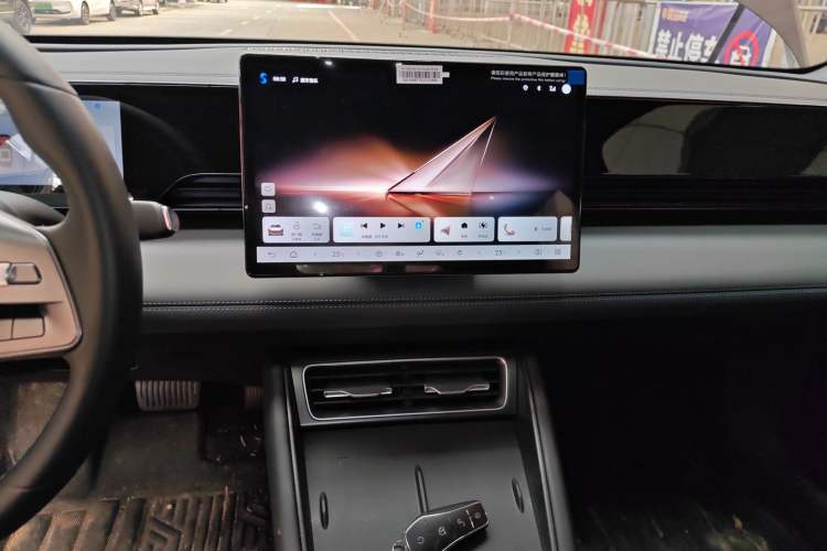 Used BYD Qin L 2025 EV 545KM Beyond Version Audio And AC Panel