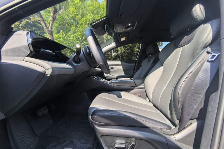Used BYD Qin L 2025 EV 545KM Beyond Version Left Front Seat