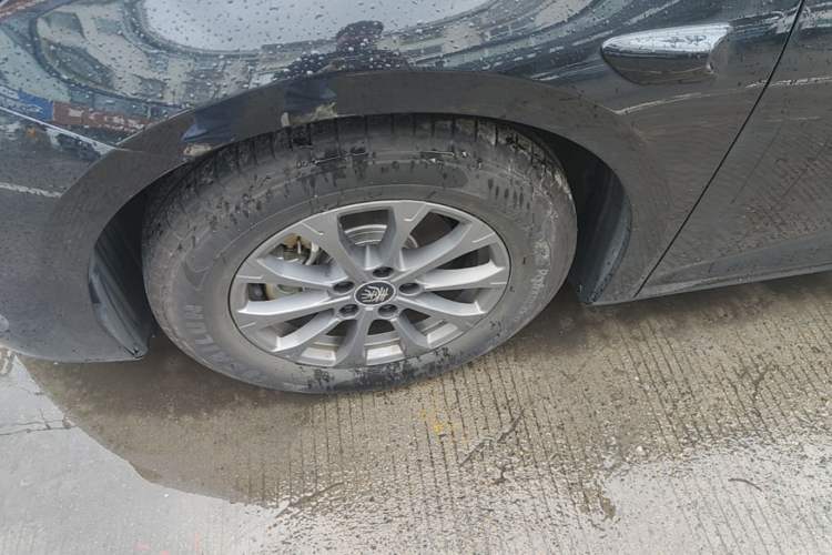 Used BYD Qin L 2025 DM-i Smart Drive 80KM Leading Model Left Front Wheel Hub