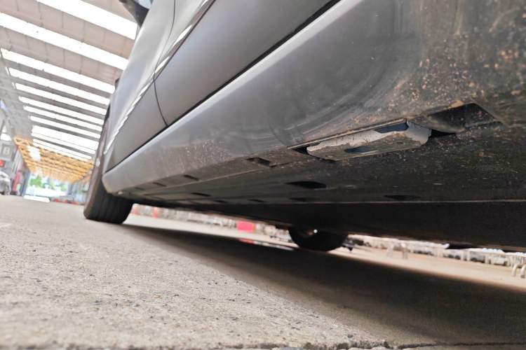 Used BYD Qin L 2025 EV 545KM Beyond Version Left Side Sill