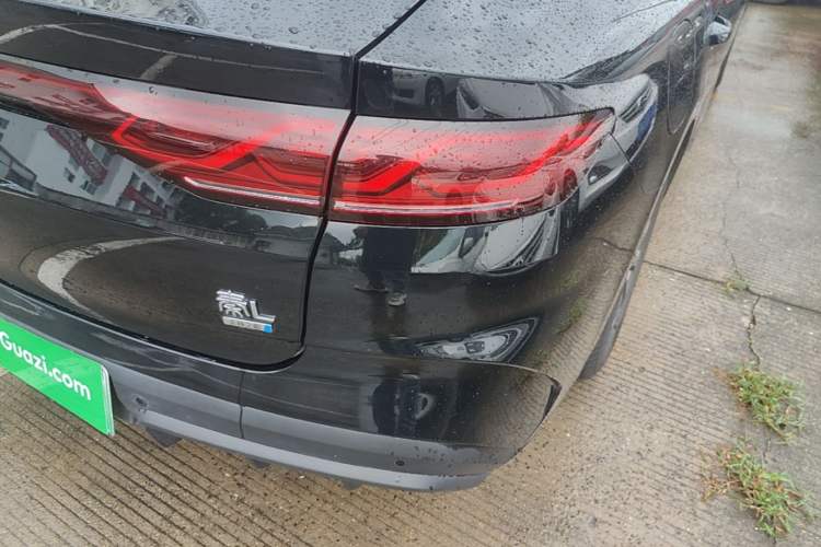 Used BYD Qin L 2025 DM-i Smart Drive 80KM Leading Model Right Rear Taillight