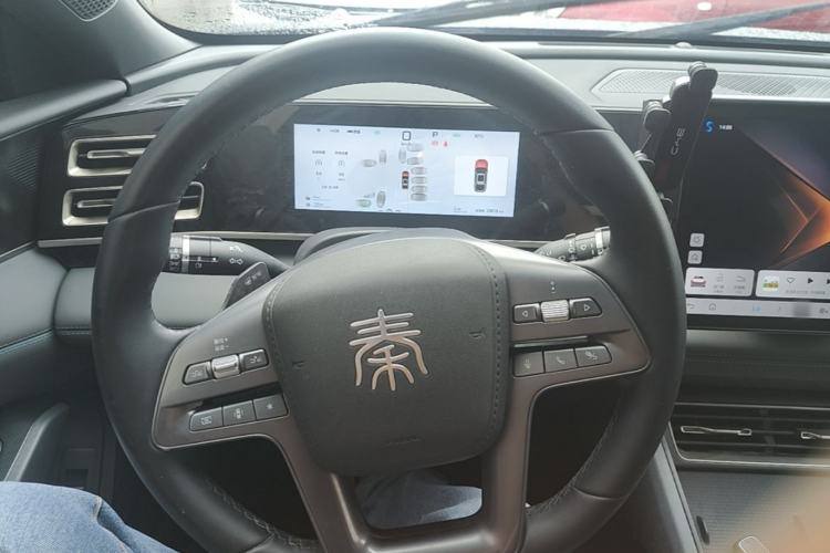 Used BYD Qin L 2025 DM-i Smart Drive 80KM Leading Model Steering Wheel