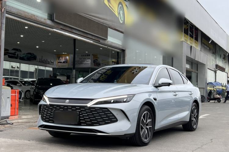 BYD Qin L 2025 DM-i Smart Drive 120KM Leading Model