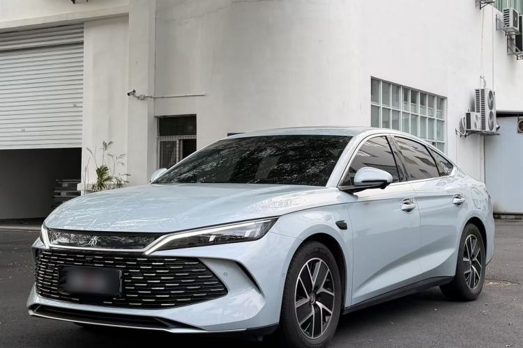 BYD Qin L 2025 DM-i Smart Drive 80KM Superior Model