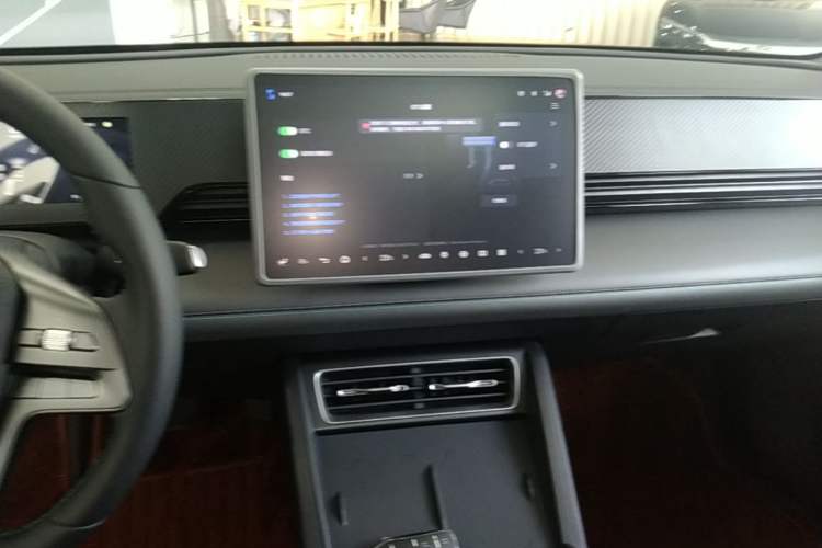 Used BYD Qin L 2025 EV 470KM Leading Edition Audio And AC Panel