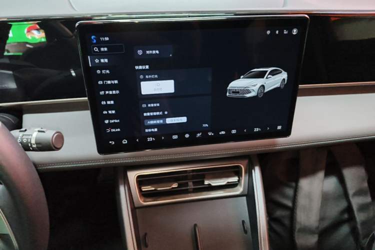 Used BYD Qin L 2025 DM-i Smart Drive 80KM Leading Model Audio And AC Panel