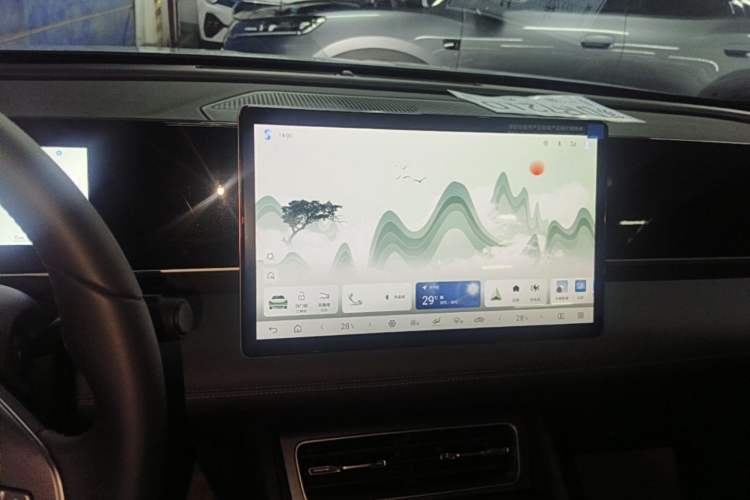 Used BYD Qin L 2025 DM-i Smart Drive 80KM Leading Model Audio And AC Panel