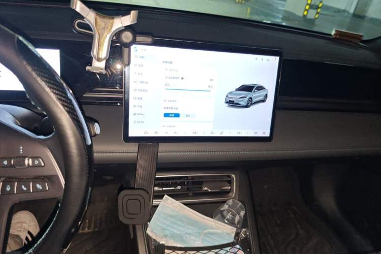 Used BYD Qin L 2025 EV 470KM Leading Edition Audio And AC Panel